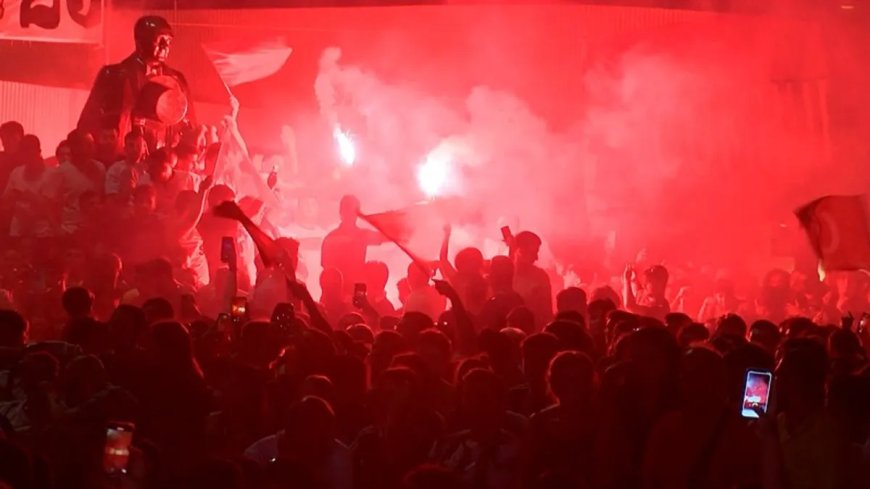 Zafer gecesi! Çeyrek finaldeyiz Türkiye'nin dört yanında meydanlarda coşkulu kutlama | Binler milli takım için tek yürek oldu