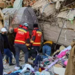 Eyüpsultan toprak kayması: Apartmandaki 25 kişi tedbir amaçlı tahliye edildi