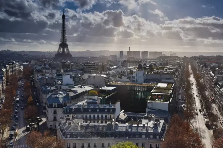Investigation Launched After Eiffel Tower Staff Allegedly Asked to Step Out of Sight During Hindu Delegation Visit